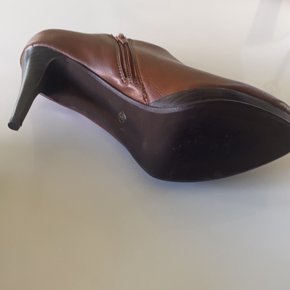 Worthington Cognac Brown Ankle Boots - Picture 4 of 11